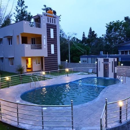 The Green Pride Resort 옐라기리 외부 사진